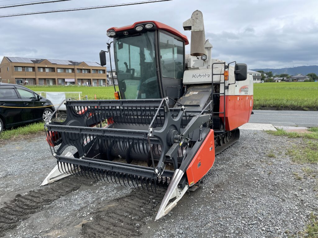 KUBOTA コンバイン WRH1000 - 株式会社CENTRY | 農機具・トラクター